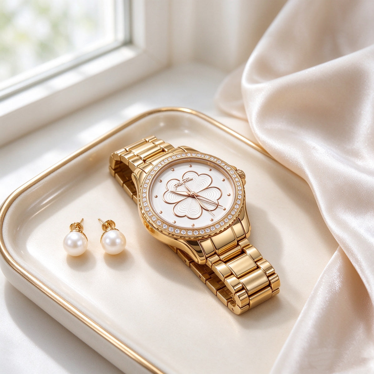 Folli Follie Golden Women’s Wrist Watch, White Clover Dial with Crystal Studded Bezel, Gold Stainless Steel Bracelet Analog Watch for Ladies